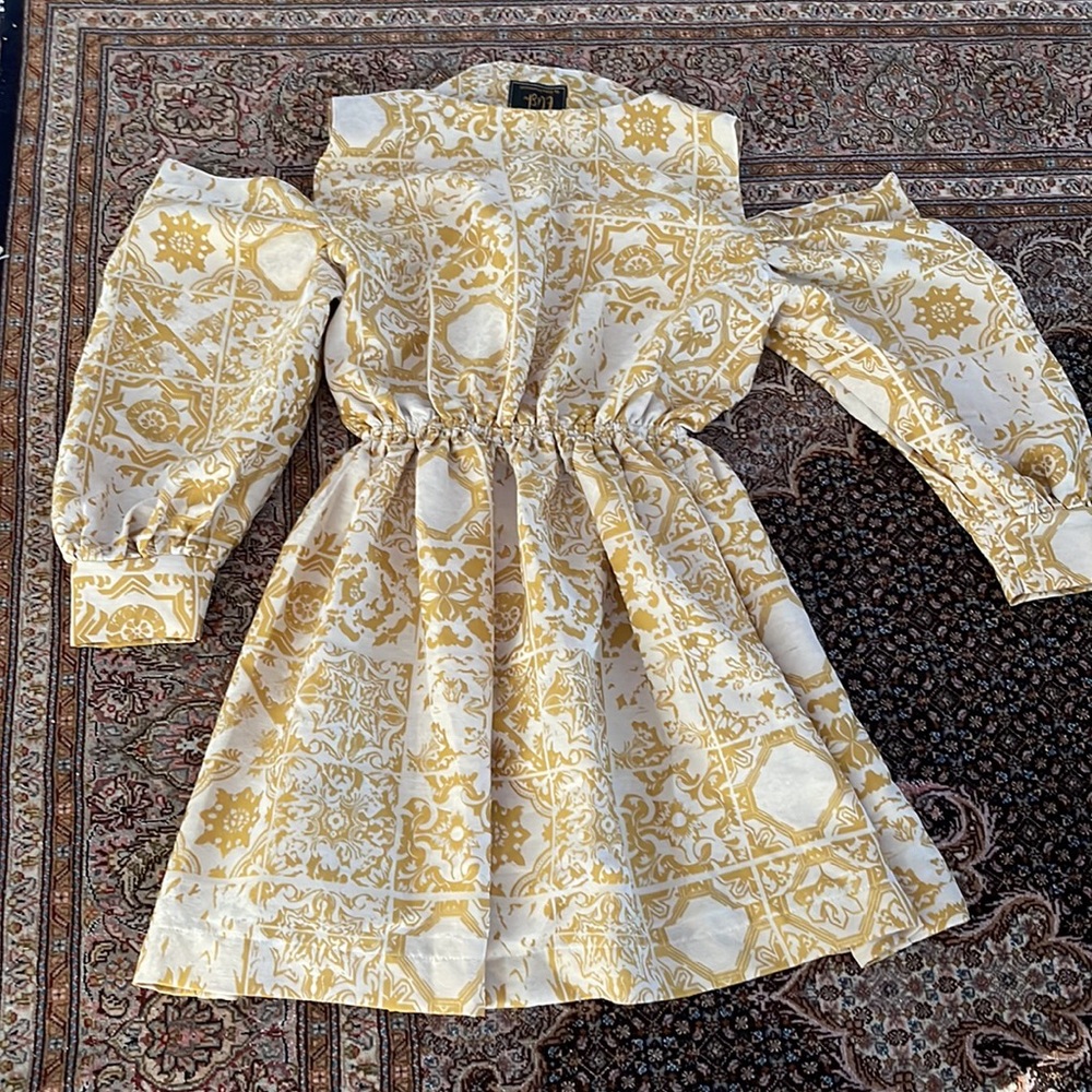 Elish. M size . Color gold and white - Picture 8 of 9